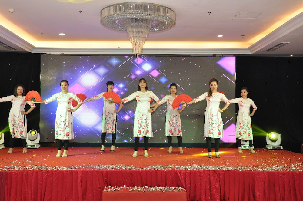 tiet-muc-van-nghe-year-end-party-2019-hcm-01